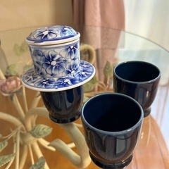 ベトナム茶器　お茶入れと湯呑み3客