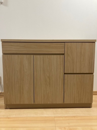 パソコンデスク　　ルーター収納