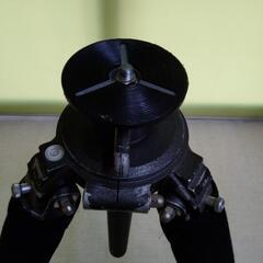 中古カメラ用品大型三脚の画像