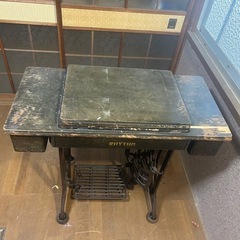 RHYTHM ミシンの画像