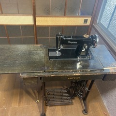 RHYTHM ミシンの画像