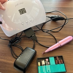 ジェルネイルライト、ネイルマシーンの画像