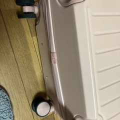 スーツケースピンク　最終値下げの画像