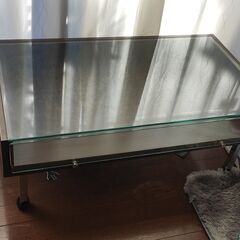 ガラステーブル