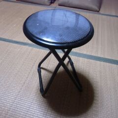 折りたたみイス 丸椅子 パイプ椅子 黒 お譲りします。＊石川県＊...