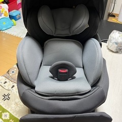 美品　コンビ　チャイルドシート　THE S グレー