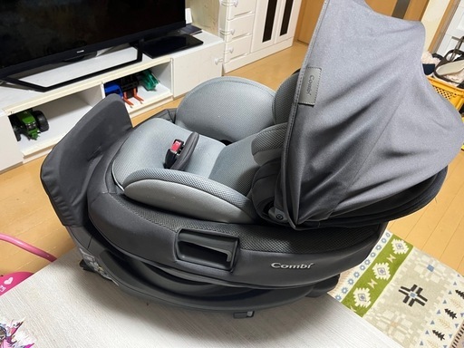 美品　コンビ　チャイルドシート　THE S グレー