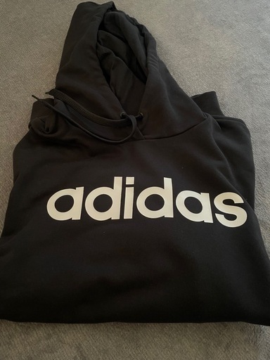 adidas パーカー