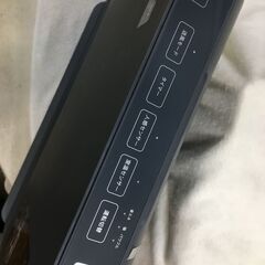 QUADS　高年式２０２４年　スリムパネルヒーター　人感センサー付き★☆ウィンターセール開催　２千円以上の商品全て１５％～５０％OFF！★☆現金払いならさらに追加５％OFF★☆の画像