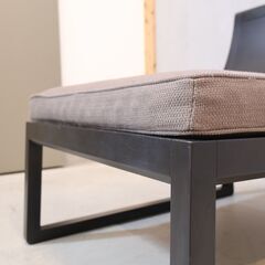 Cassina ixc.(カッシーナ イクスシー)のEast by Eastwest(イースト・バイ・イーストウエスト) VIOLA(ヴィオラ)ラウンジソファです。 洗練された佇まいが魅力です♪の画像