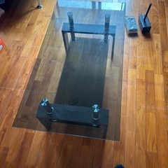 ガラステーブル
の画像