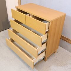 人気の無印良品(MUJI)のオーク材を使用したチェスト・4段ワイド！ナチュラルで明るい色合いが暖かな雰囲気の北欧スタイルインテリアにも♪収納力もあるので1人暮らしなどこれからの新生活に♪