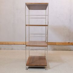 無印良品(MUJI)の人気のウォールナット材×ステンレス 4段ユニットシェルフです。シンプルなデザインのオープンラックは飾り棚や本棚としても♪インダストリアルモダンなインテリアにも！の画像