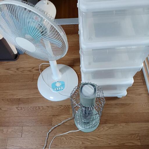 電気ヒーター、 扇風機、衣装ケース五段