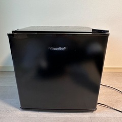 COMFEE' 冷蔵庫 45L 右開き ブラック RCD45BL(E)