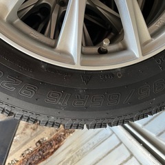 美品TOYOTA ライズ スタッドレスタイヤホイル付きの画像