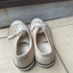 スニーカー 27.0cm ベージュの画像