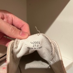 スニーカー 27.0cm ベージュの画像