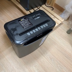 新品未使用品　アイリスオーヤマ　シュレッダー