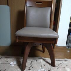 回転式の椅子の画像