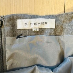 M-PREMIER タイトスカート 38 グレー　ストライプの画像