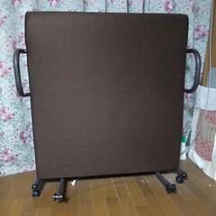 折り畳み式ベット(お取引中)