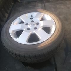 日産純正ホイールスタッドレスタイヤの画像