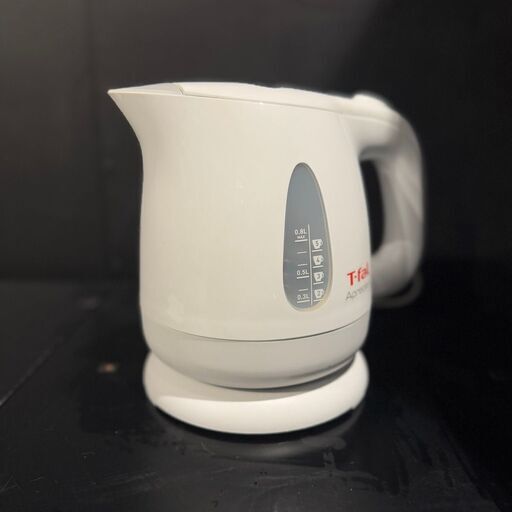 N 21049  電気ケトル T-faL  0.8L ◆大阪市内・東大阪市他 6,000円以上ご購入で無料配達いたします！◆ ※京都・高槻・枚方方面◆神戸・西宮・尼崎方面◆生駒方面　それぞれ条件付き無料配送あり！