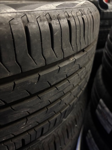 225/45R18 ノーマルタイヤ4本