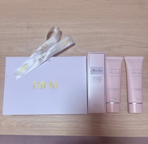 DIOR ハンドクリーム