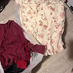 外国人女性が着用したXS〜Sサイズの服お譲りします！（12/23...