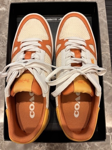 COACH\nコーチスニーカー