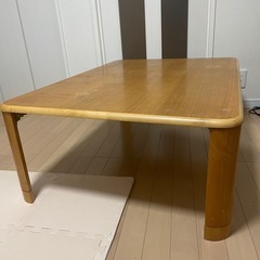 テーブル