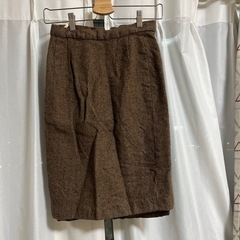 膝丈タイトスカート