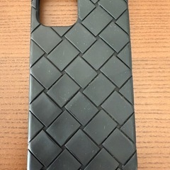 【BottegaVeneta】スマホケースの画像
