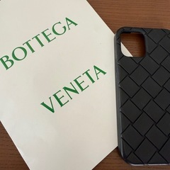 【BottegaVeneta】スマホケースの画像