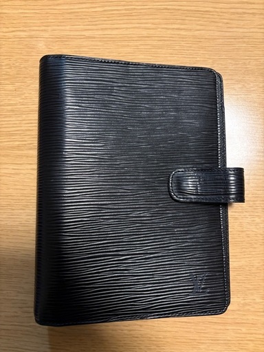 LOUIS VUITON ルイヴィトン 
エピ アジェンダMM