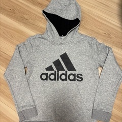 adidas アディダストレーナー　150サイズ