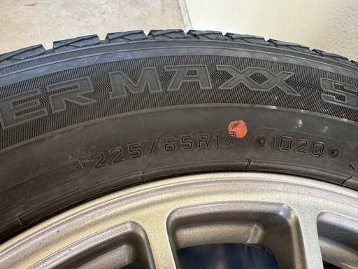 中古 冬用タイヤ＆ホイールセット DUNLOP 225/65R17
