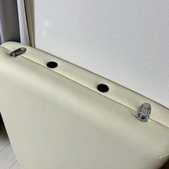 施術ベッド　エステ　リラクの画像