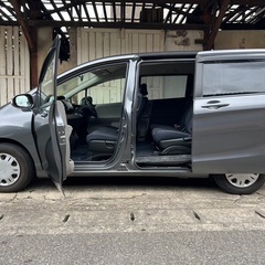 7人乗り☆装備充実☆月々1万円〜分割払い可❗️車検2年付き！大人気☆HONDA フリード☆SDナビ付き☆走行中DVD見れます☆便利なバックカメラ付き☆電動スライドドア付き☆ドライブレコーダー付きのフル装備☆‼️の画像