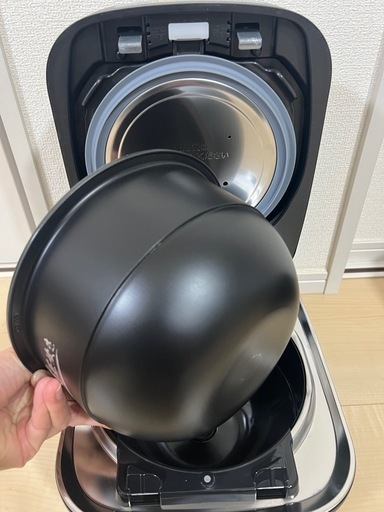 東芝 炊飯器 真空圧力IH ジャー炊飯器 TOSHIBA RC-10ZWT