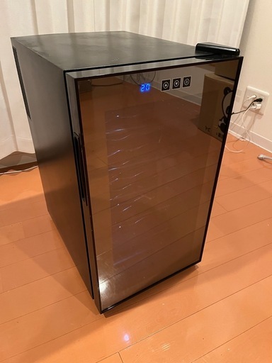 【ほぼ未使用】ワインセラー18本収納/コンポジット社