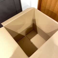 大きい段ボール（w62×d56×h78cm）の画像