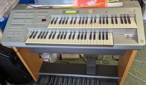 鍵盤楽器、ピアノ YAMAHA ELB01