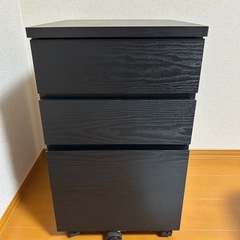 決まりました🎈本日無料✨サイドチェスト キャスター付き
