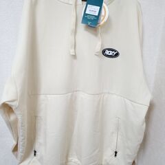 新品 ROXYパーカー 定価7,700円