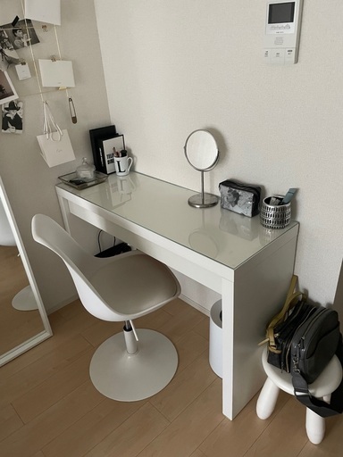 IKEAドレッサー、回転チェアセット
