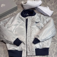 【新品タグ付】希少 NIKE MA-1 リバーシブルジャケット XL ネイビー×ホワイト THERMA-FIT　タグ付 の画像