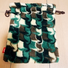 CHUMS チャムス 迷彩ふわふわ 巾着の画像